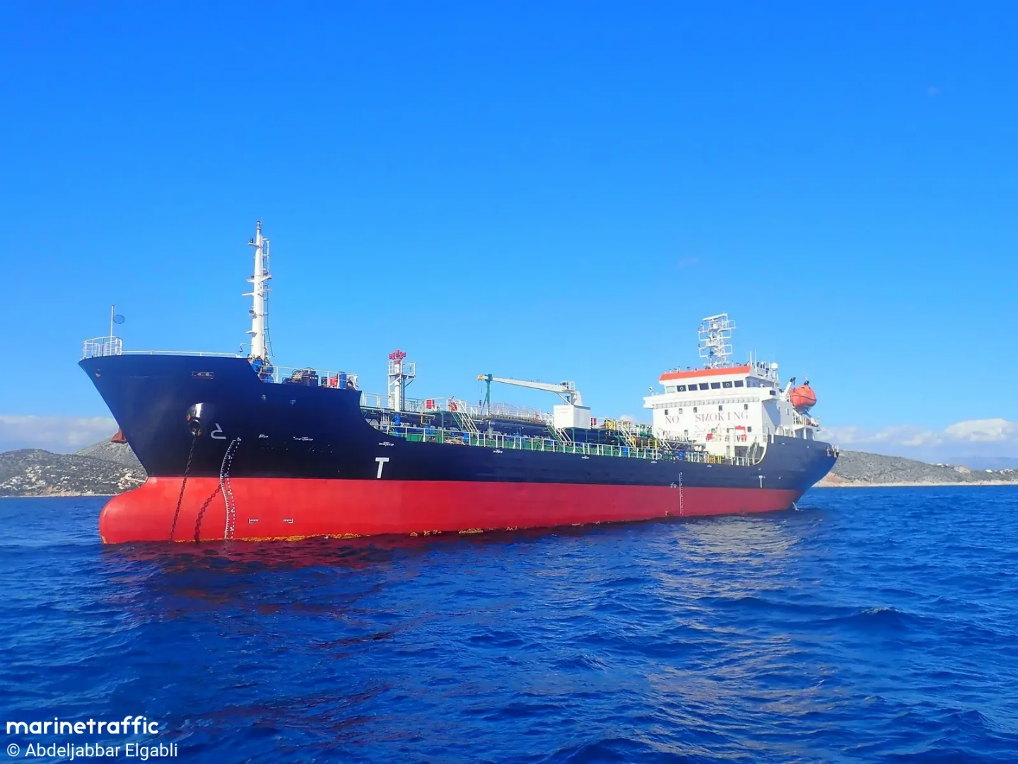 出售5000吨沥青船Sale of 5000-ton asphalt ship