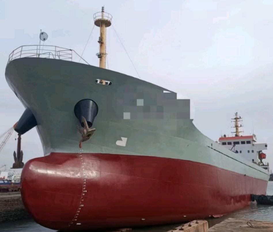出售5000吨散货船Sale of 5000 tons