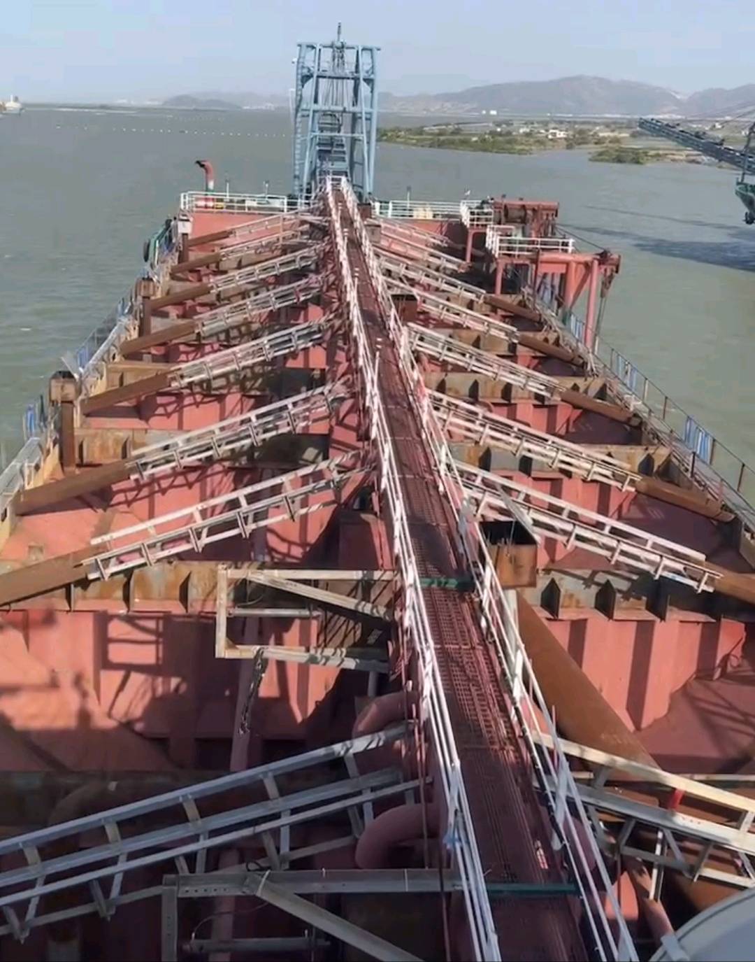 出售：巜吉船街555H》 装9000吨自吸自卸砂船 2020年7月福建龙海ZC完工