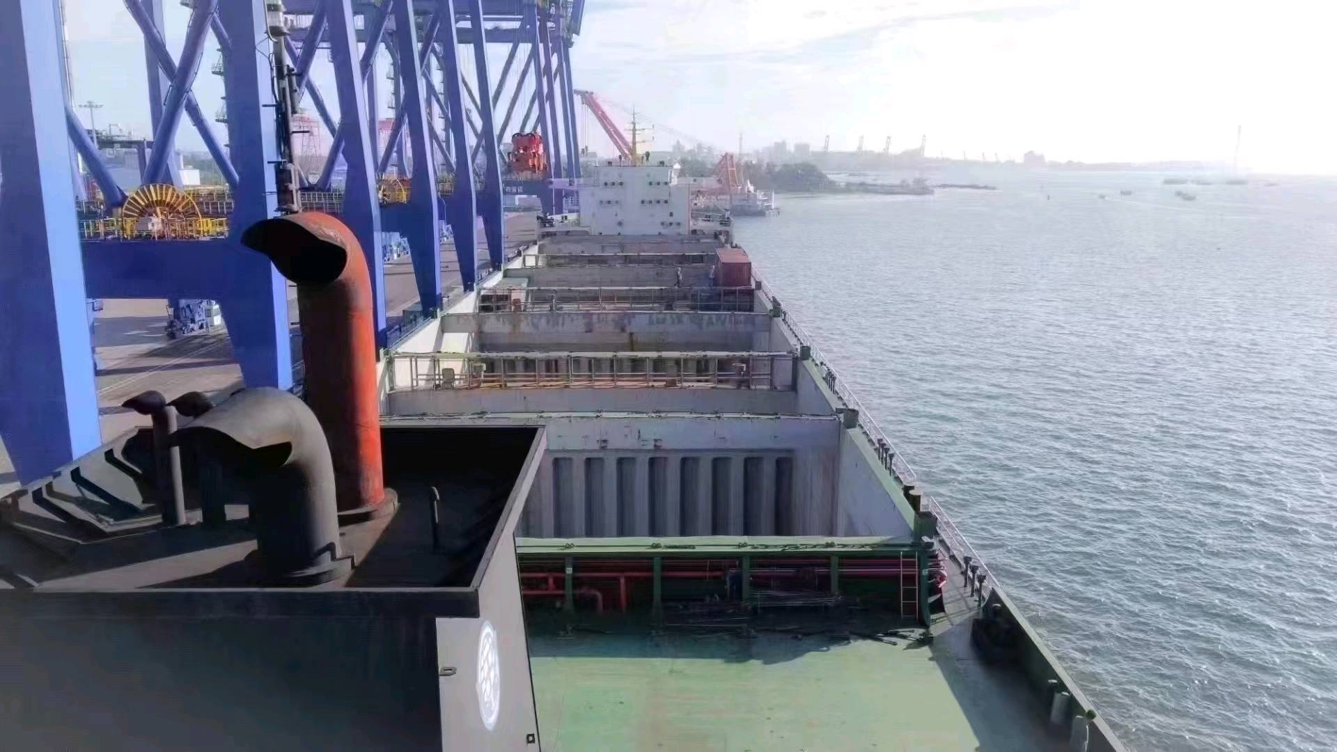 出售16530吨集装箱船Sale of 16,530-ton containers