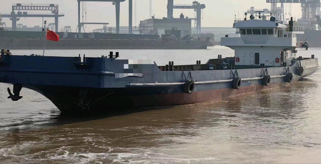 出售800吨后驾驶甲板驳船Sale of 800 ton post-drive deck barge