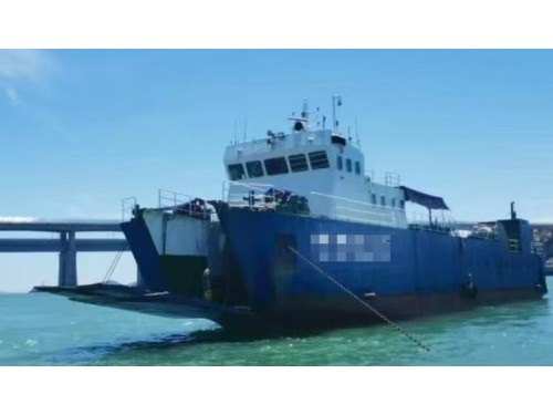 出售2001年建造总长46.20米滚装船图2