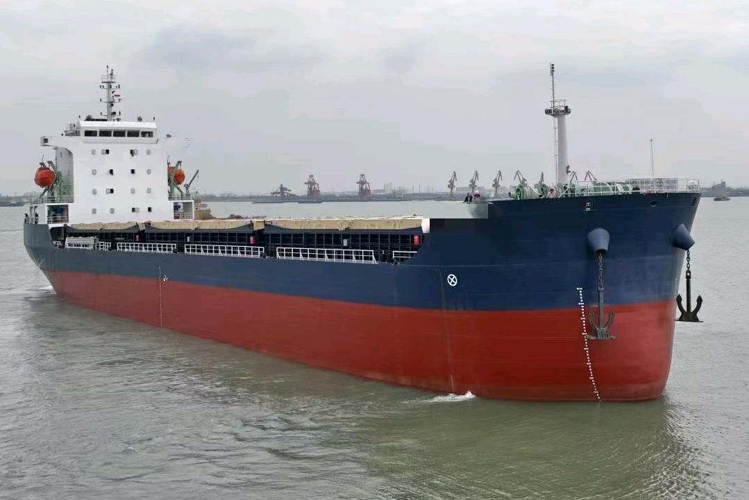 出售14000吨多用途船Sell 14,000-ton multipurpose ship