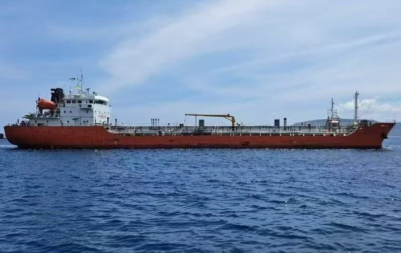 Sale of 6,700 tons of asphalt vessels
