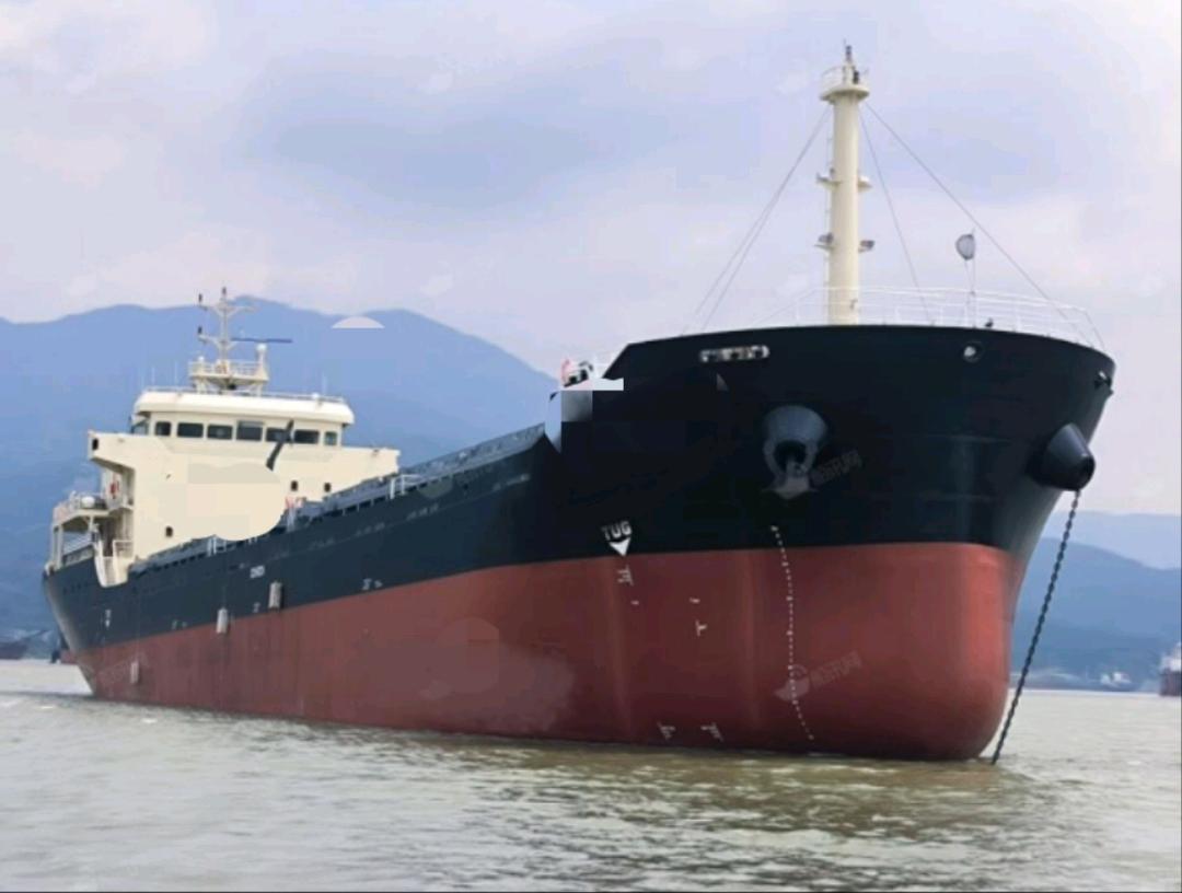 出售7600吨散货船无限航区Sell 7600-ton bulk carrier unlimited navigation area