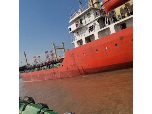 出售：2008年浙江造，2050吨化学品油船，舱内不锈钢结构。 Sale: 2050 ton chemical tanker, made in China in 2008.图2