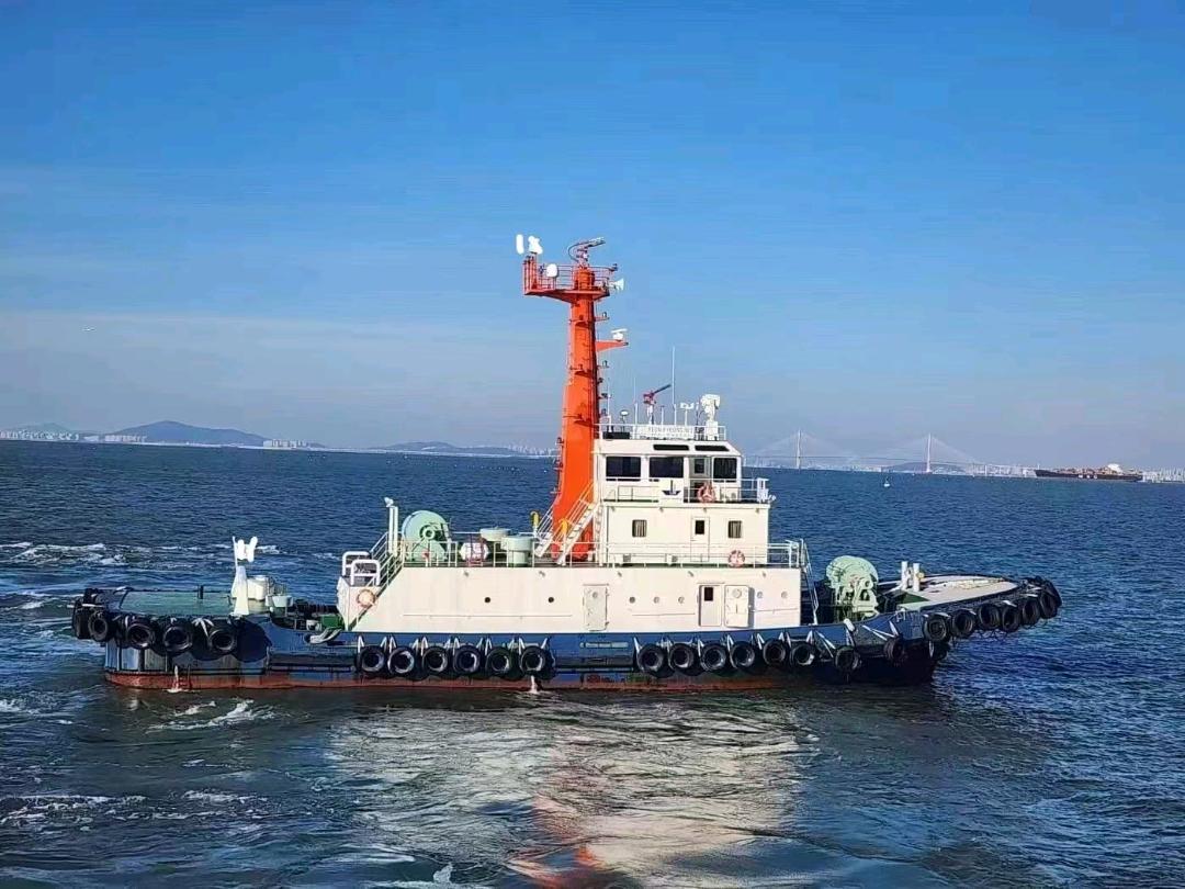 出售4400马力全回转拖轮For sale 4400 horsepower full swing tug