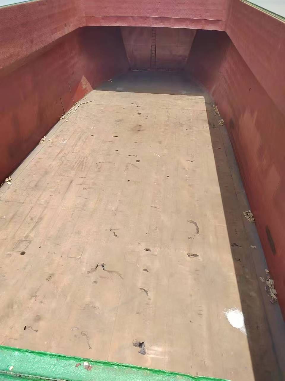 出售近06年5000吨在航多用途集装箱船，双底双壳结构，CCS船级， - 图片 2
