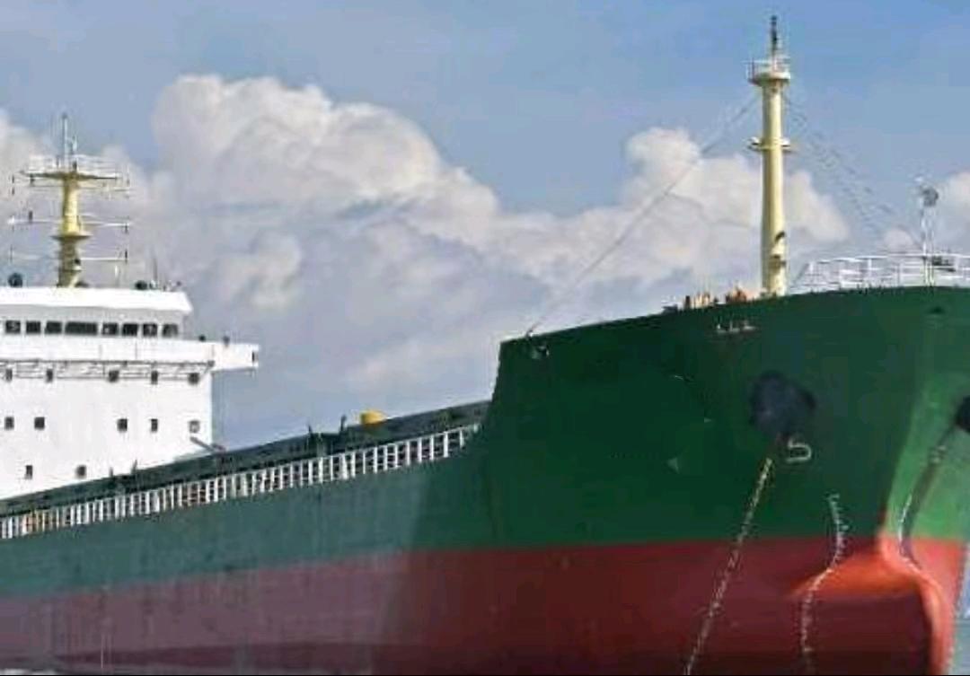 出售5100吨散货船Sell 5100-ton bulk carrier