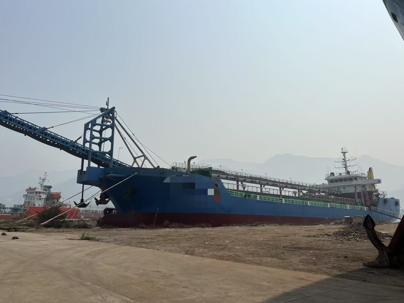 出售新造自吸卸沙船,造完未下水参考载货量6000T