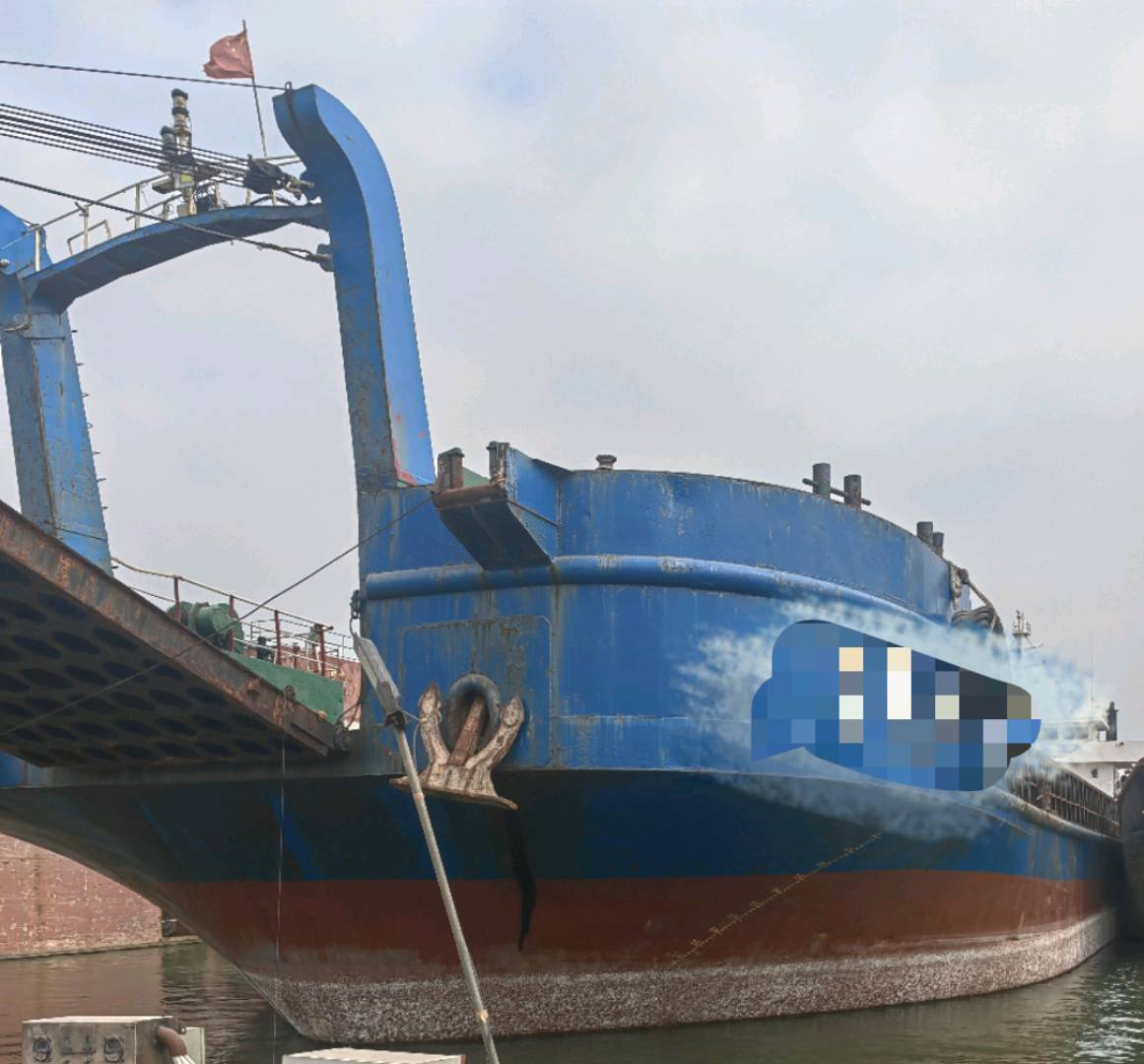 出售后驾驶甲板驳4500吨Sell 4500 tons of back-deck barge