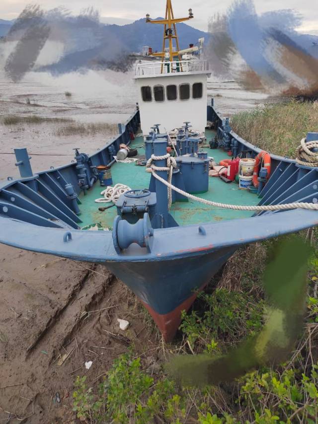 小型污油船