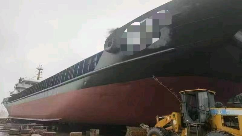 出售3500吨后驾驶甲板驳Sell 3500 tons of back-deck barge