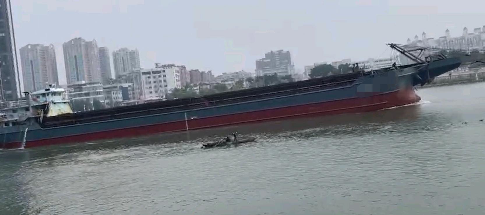 4500吨自卸沙船