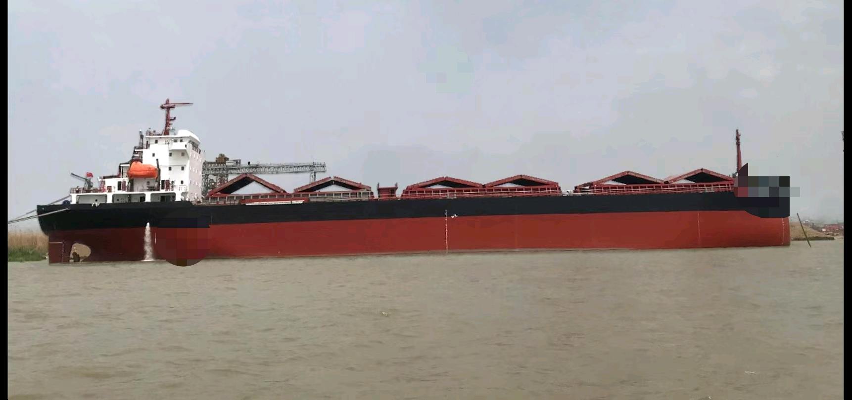 出售17500吨散货船Sold 17,500-ton bulk carrier