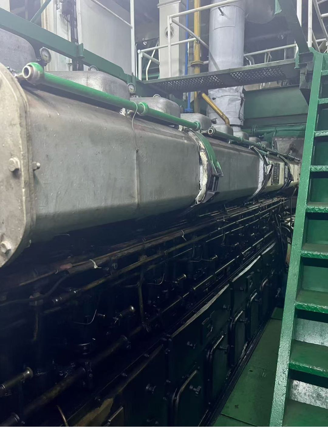 出售：5600吨多用途集装箱船 装载集装箱（315TEU）