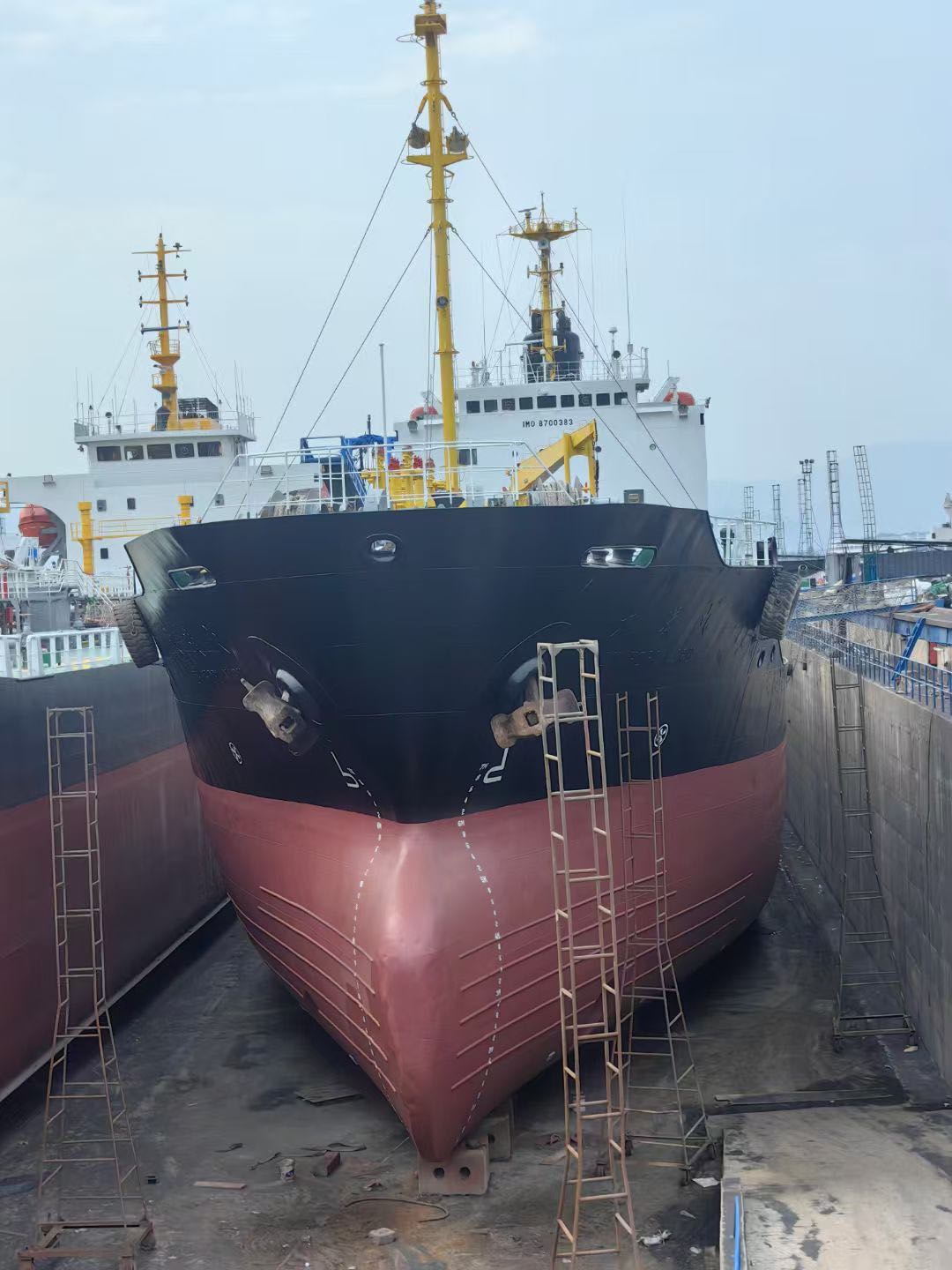 国际船舶交易： Selling a 5000 ton Japanese oil tanker with a double bottom and double shell structure in th