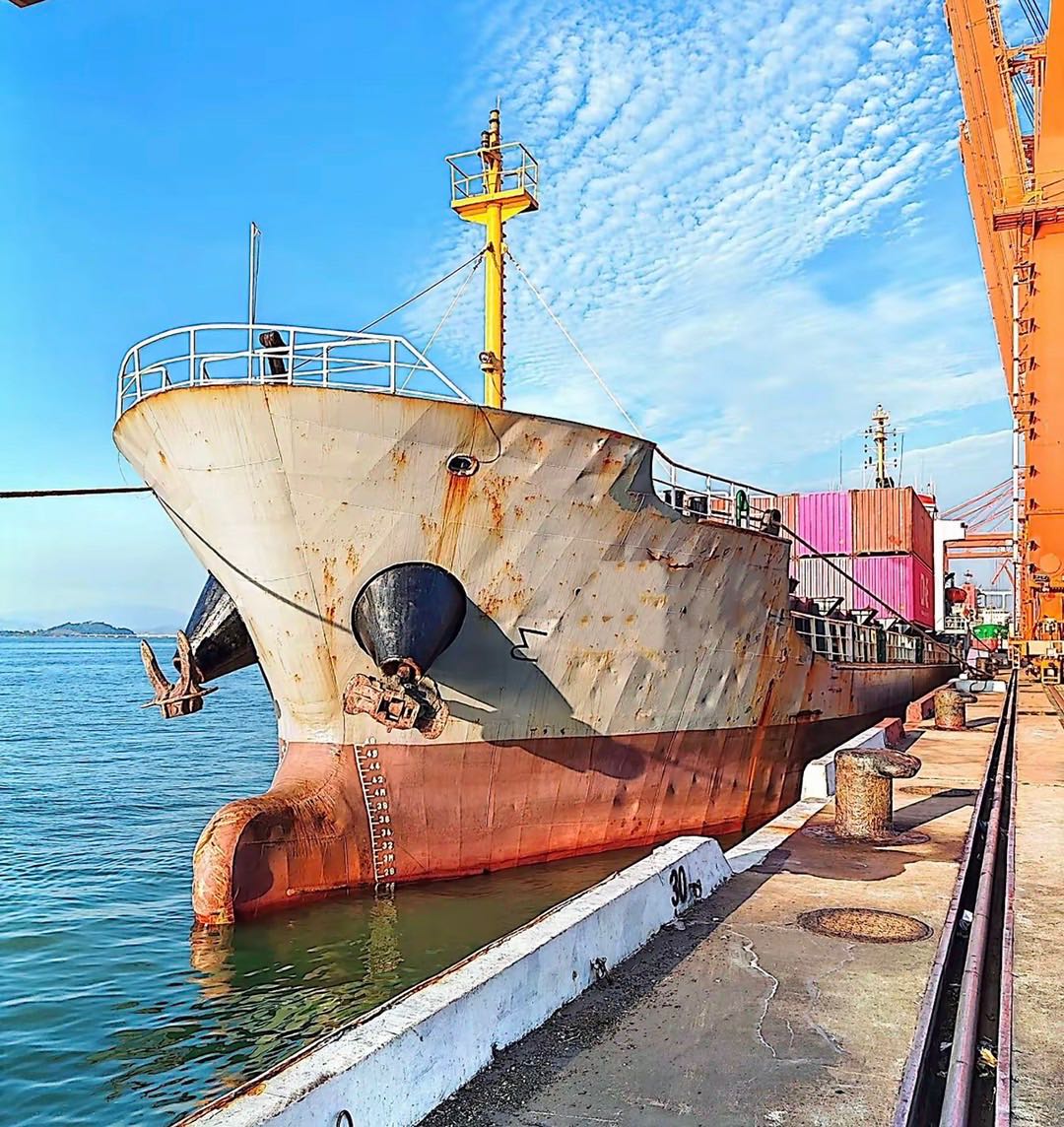 出售：2916吨集装箱船 装载标箱：180 TEU 建造年份：2006年8月 建造地址：中国 福建