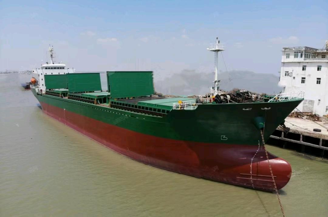 出售13800吨散货船Sell 13,800 tons bulk carrier