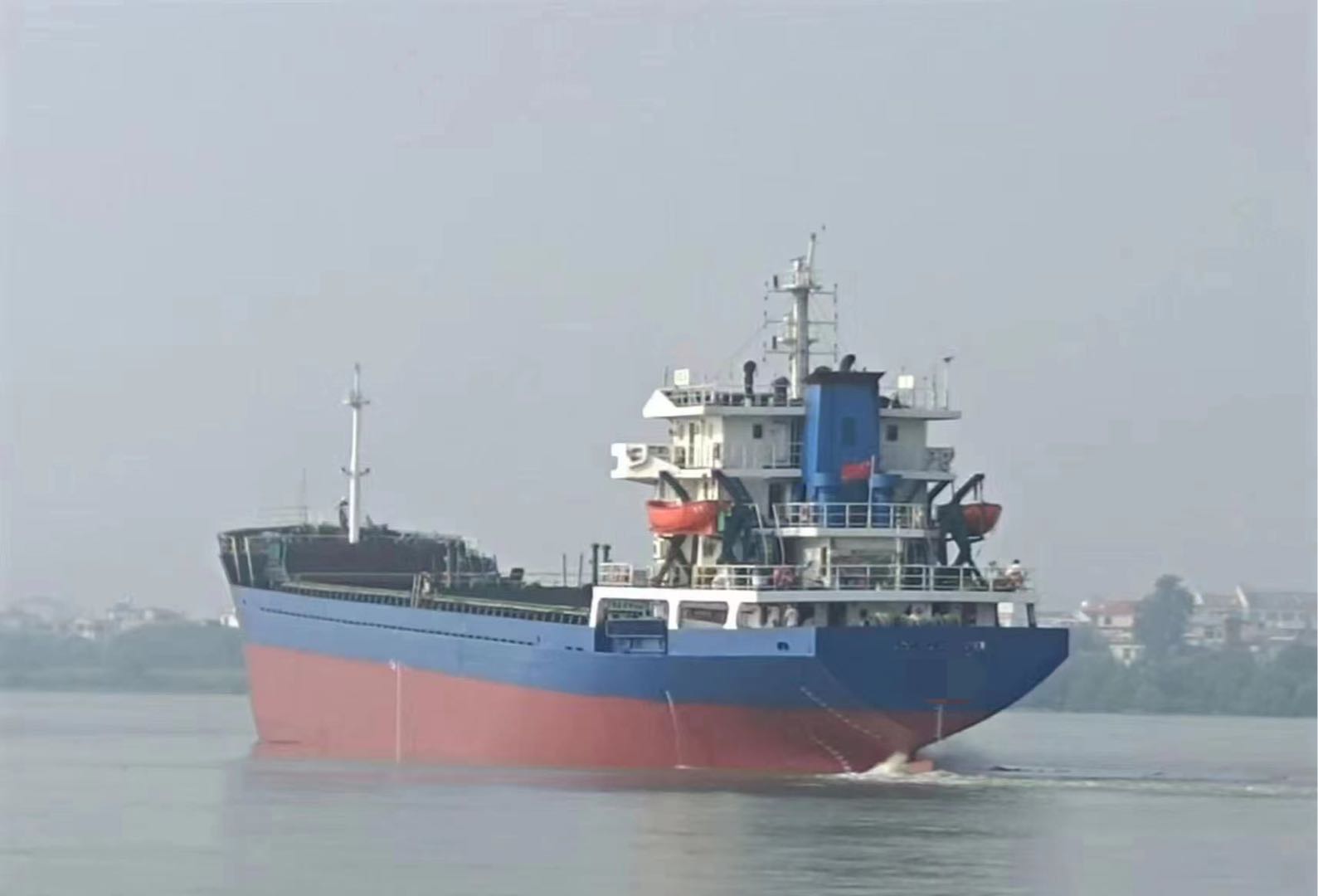 出售：5000吨级散货船  ：2008年 建造地址：中国 浙江