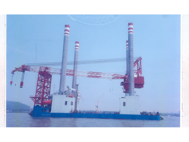 广东湛江海域闲置风电安装船一艘