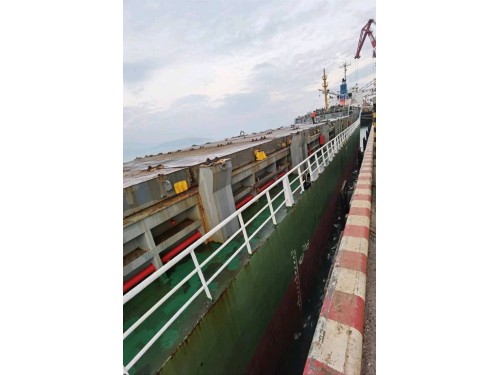出售6700吨集装箱船Sell 6700-ton container ship图1