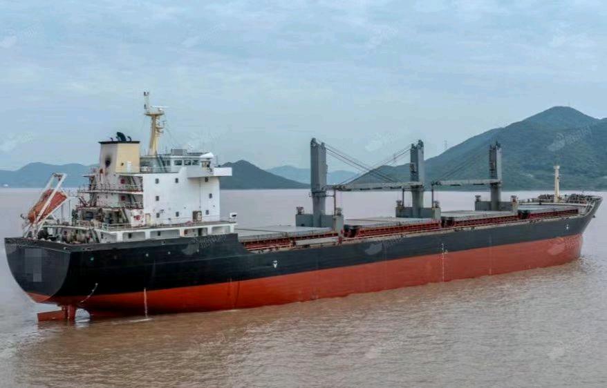 出售27000吨散货船Sell 27,000-ton bulk carriers