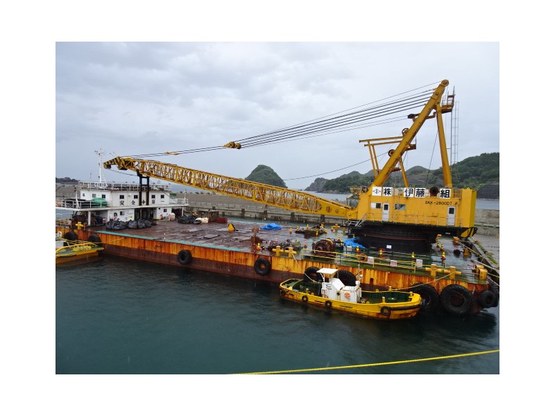 日本 建造 300t  全回转 起重船 （非自航 浮吊船）