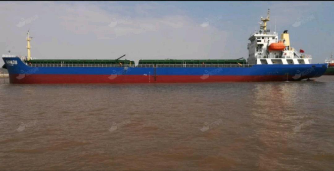 出售7500吨散货船方便旗7500-ton bulk carrier convenience flag for sale