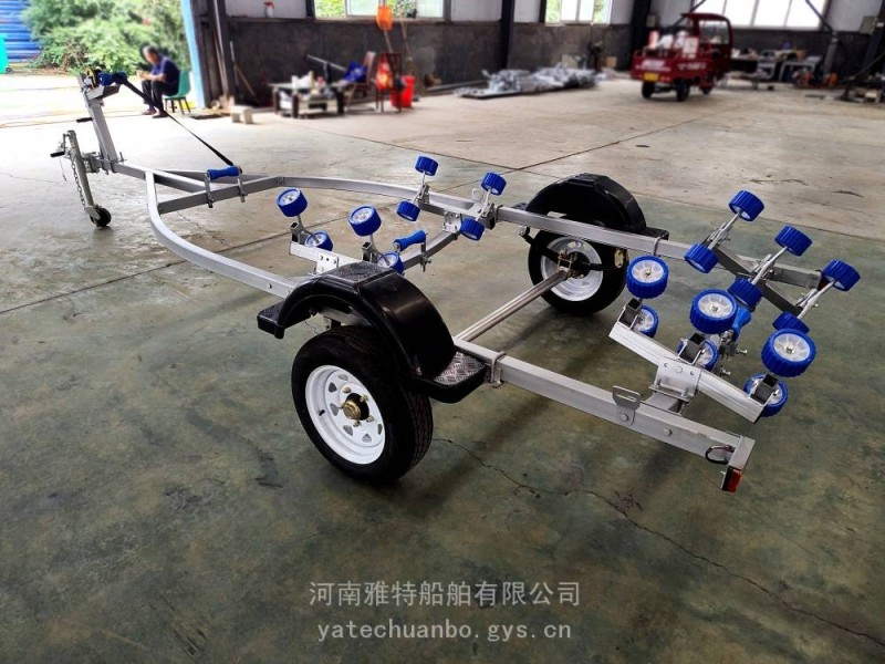 雅特冲锋舟拖车  橡皮艇拖车 船艇拖车