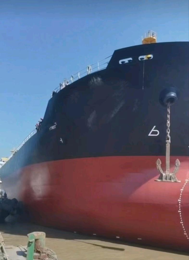 出售36000吨散货船Sell 36,000-ton bulk carriers