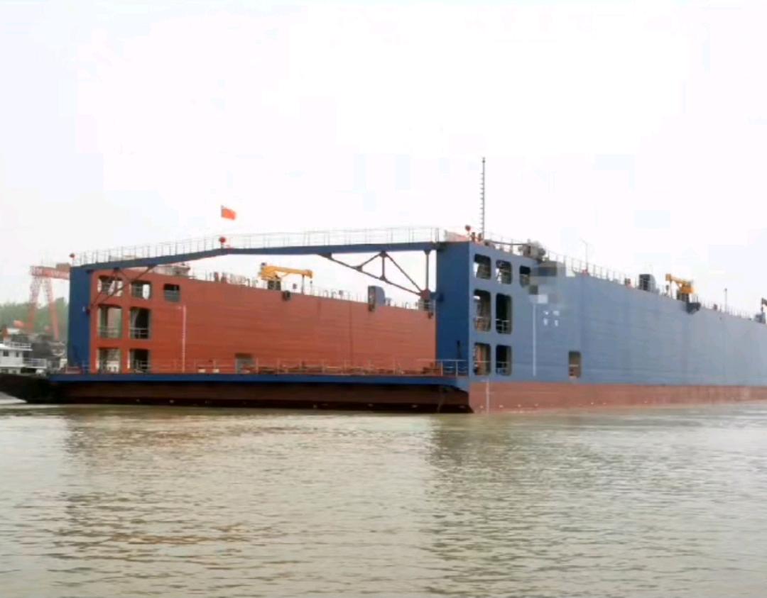 出售7000吨举力浮船坞Sell 7,000 tons of lift floating dock