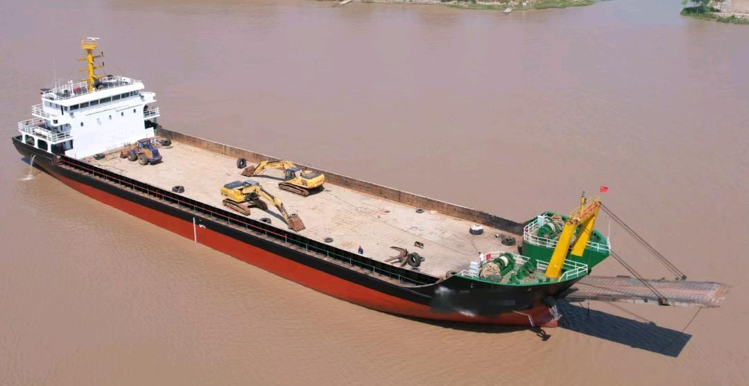 出售3500吨后驾驶甲板驳Sell 3500 tons of back-deck barge