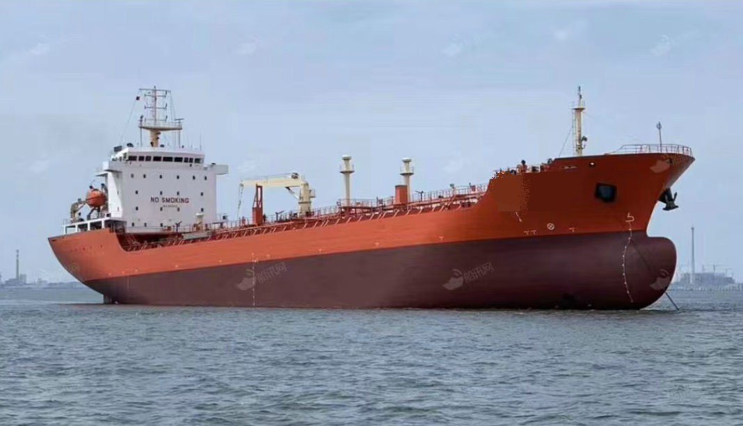 售：2019年近海12000T一级油船