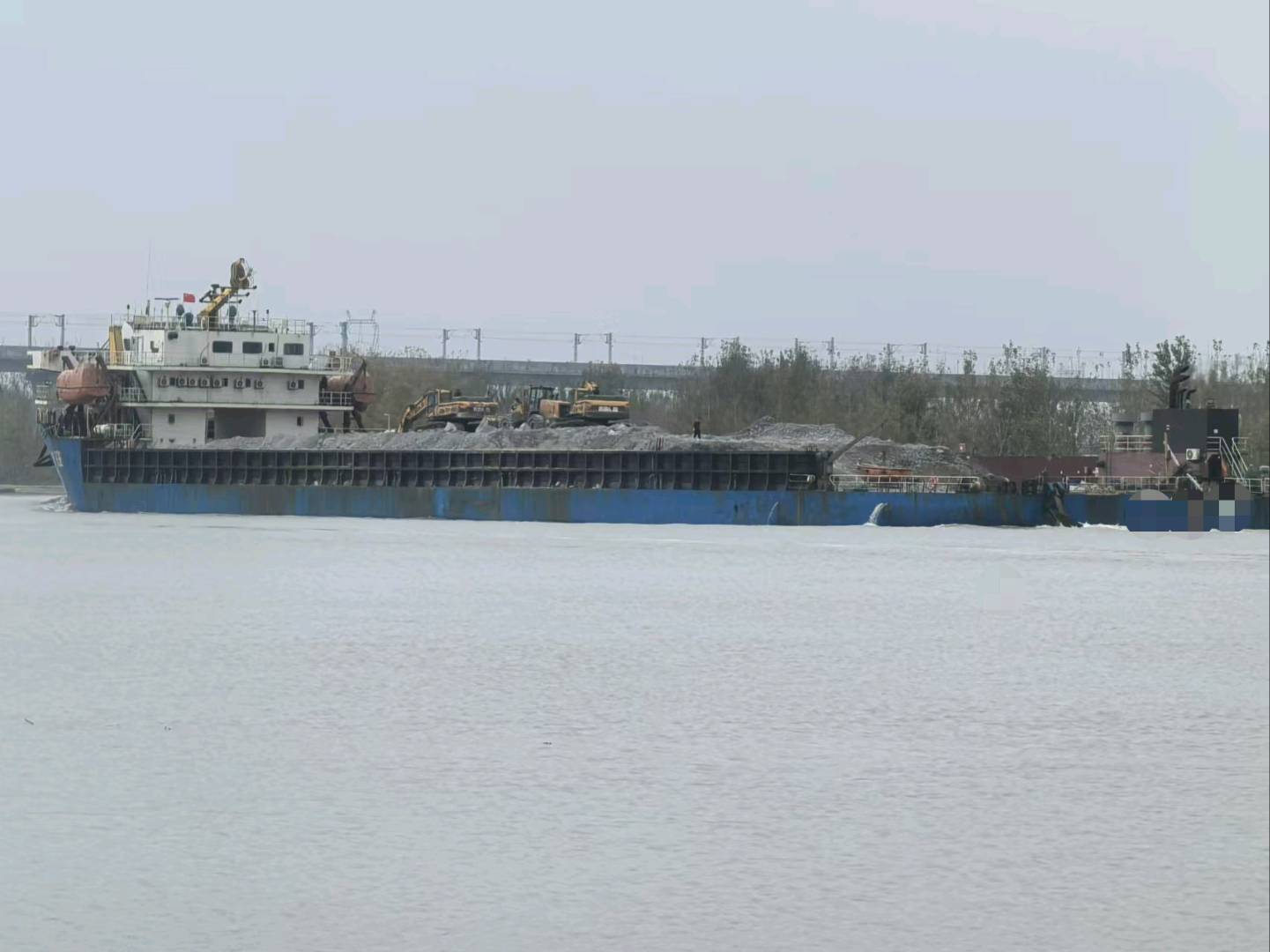 出售10000吨前驾驶甲板驳Sell 10,000 tons of front pilot deck barge