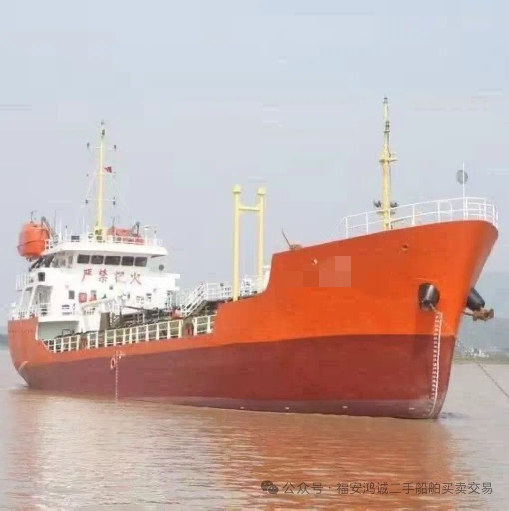 低价出售：1700吨双壳化学品油船 建造年份：2009年12月 建造地址：中国 广东