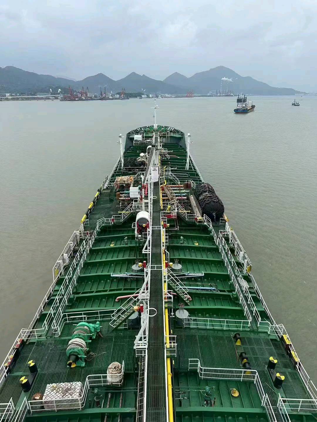 出售7100油船