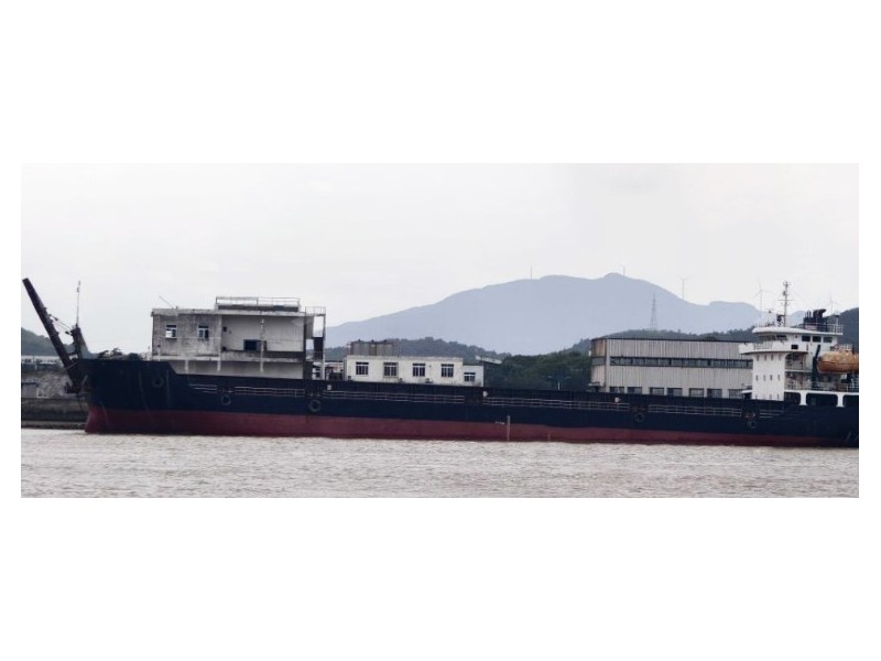 2016年建造7500吨甲板船出售