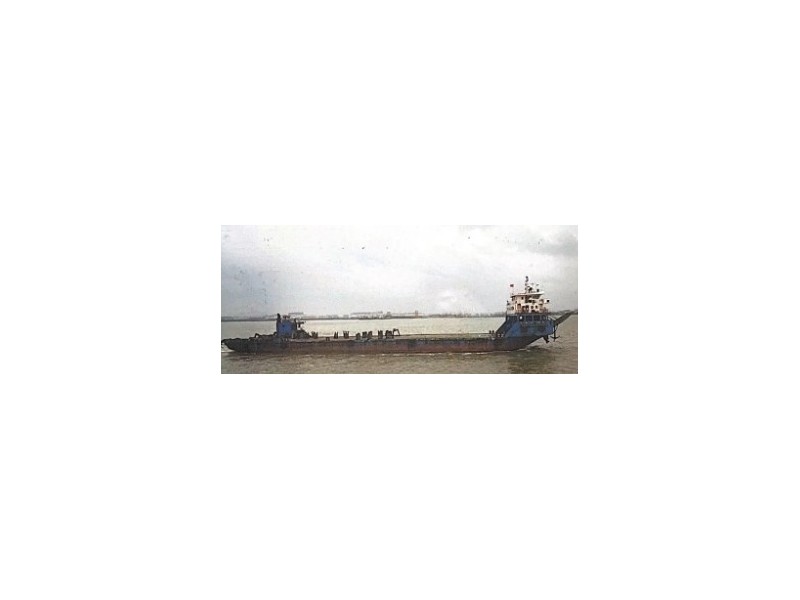 2015年建造3324吨甲板船出售