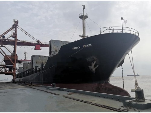 出售:10500吨集散两用船 装载集装箱:475TEU 建造年份:2005年 建造地址:中国 浙江图1
