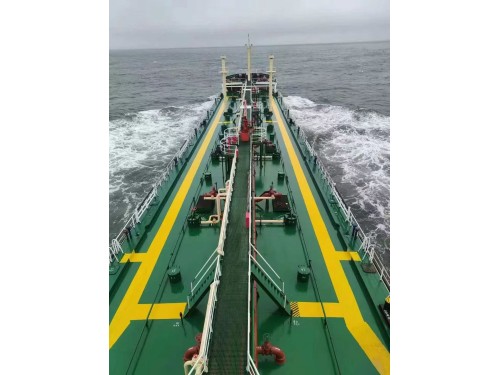 出售：5648 吨双壳成品油轮 2012年8月 建造地址：中国 航区：近海A1+A2 船级社：CCS 油舱结构：双层底/双层壳/ 货舱涂层：特涂 主机型号：广柴8320ZCD-4 主机功率：1765K图2