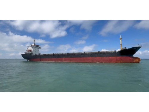 出售:10500吨集散两用船 装载集装箱:475TEU 建造年份:2005年 建造地址:中国 浙江图2