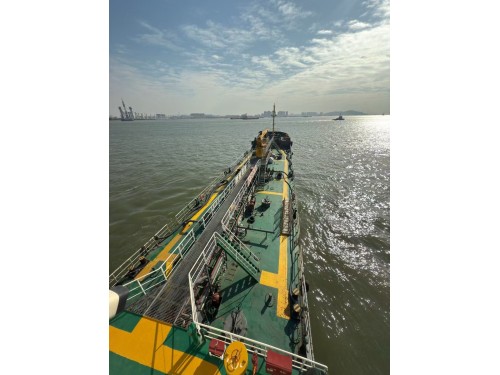 出售：1700吨双壳油船(闪点>60℃) 建造年份：2011年04月11日 建造地址：中国图1
