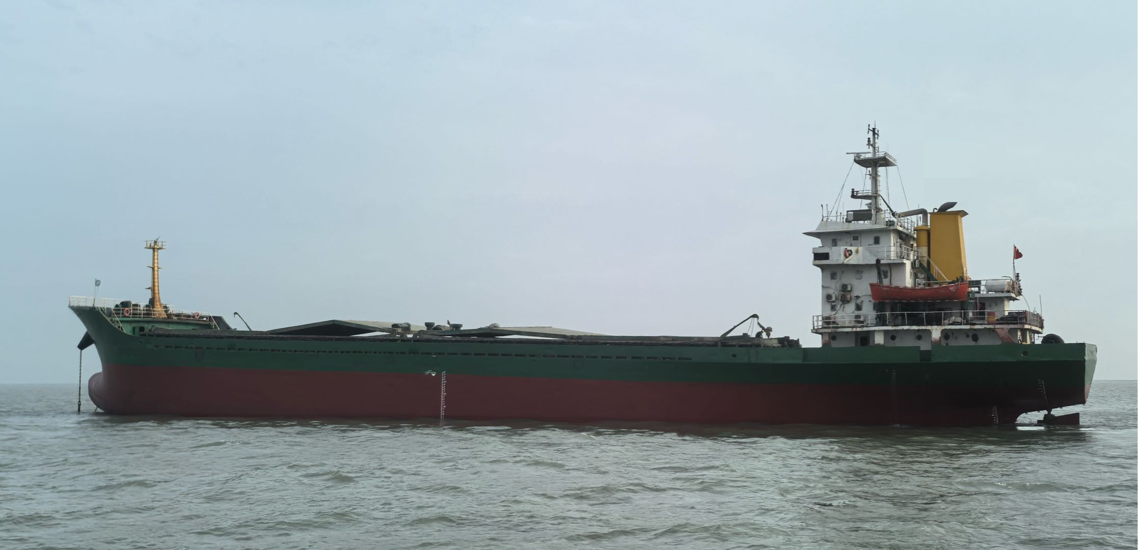 出售：5020吨在航散货船 建造年份：2006年11月 建造地址：  中国 浙江