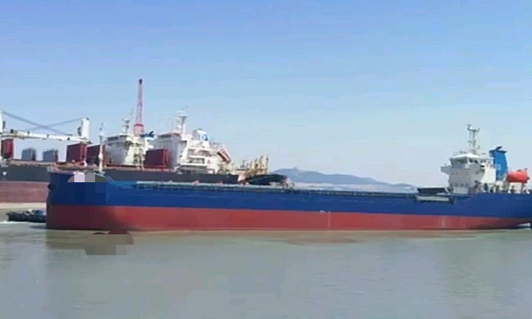 出售7800吨散货船Sell 7800-ton bulk carrier