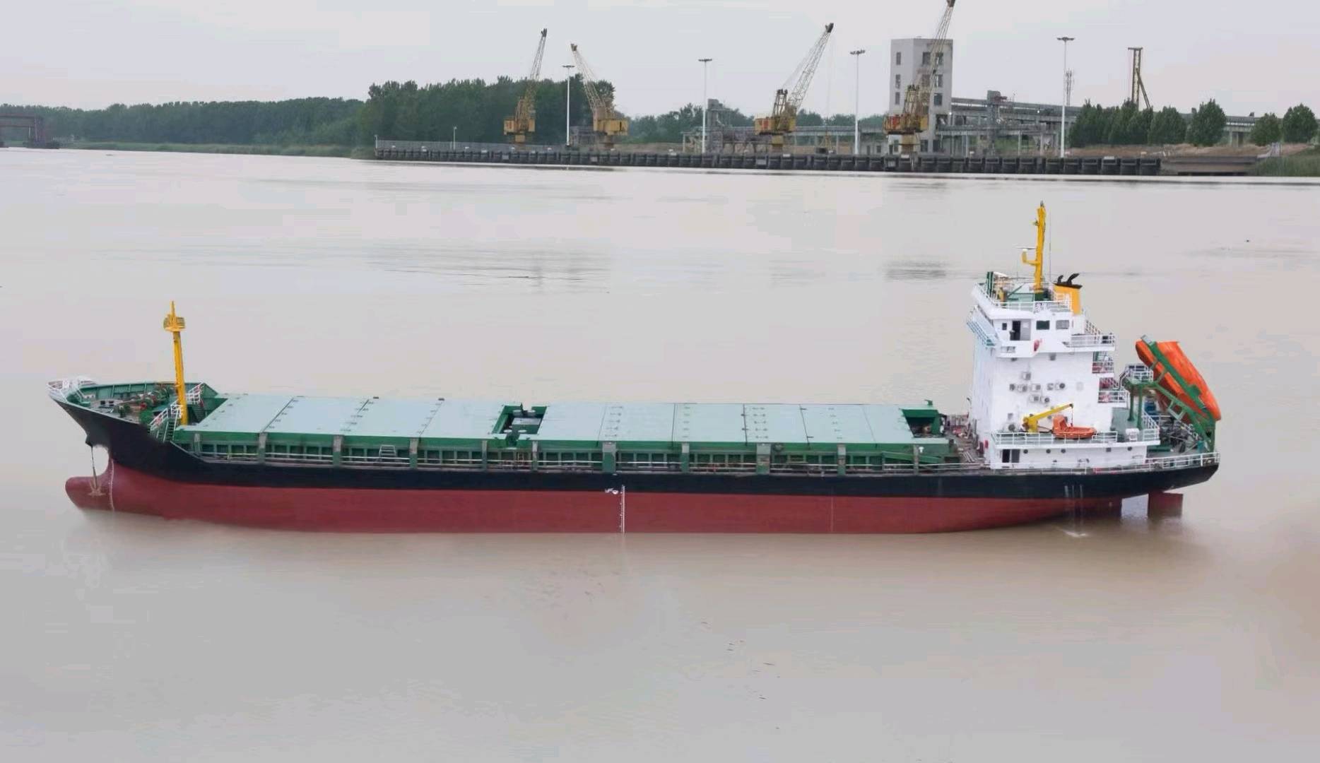 出售5000吨多用途船Sell 5000-ton multi-purpose ship