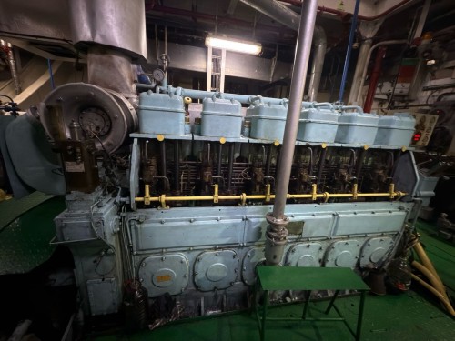 出售：1700吨双壳油船 （闪点>60℃) 建造年份：2011年04月 建造地址：中国 浙江图6