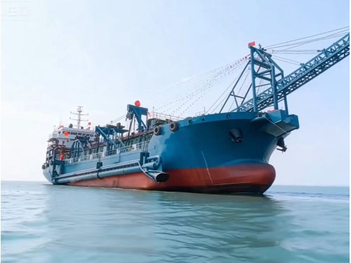 出售实载6000吨沿海自吸自卸砂船 船舶类型:自吸自卸砂船 建造年份:2021年 建造地址:中国 福建图1