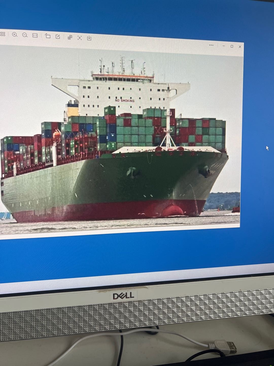 售3300TEU集装箱船 2025年造无限航区