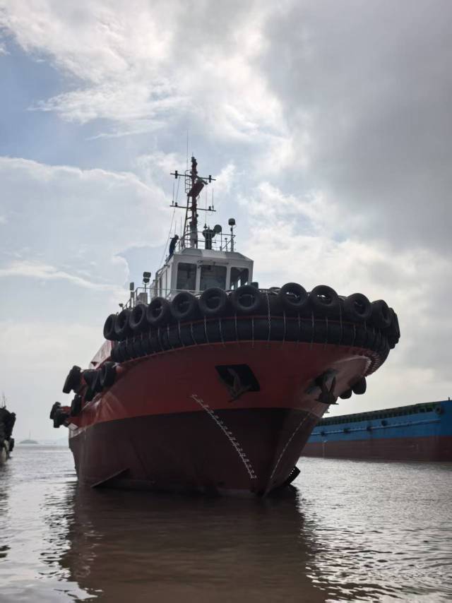 7300马力全回转拖船